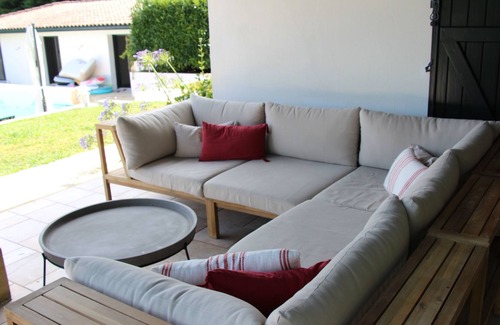 Urrugne House | Beautiful charming house with swimming pool