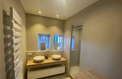 Urrugne House | Beautiful charming house with swimming pool