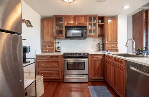 Palmetto Dunes Condo | Beautiful condo overlooking Broad Creek. Pet friendly!