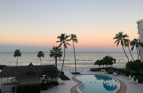 Park Shore Condo | Beautiful coastal condo directly on the beach. Naples Continental. NO PETS.