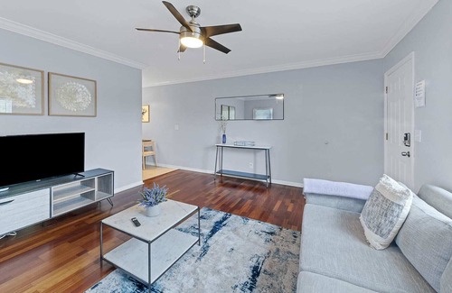 Virginia Park Apartment | Beautiful Complex 1BR with Garden