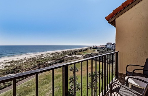 Fernandina Beach Condo | Beautiful condo with pool, balcony overlooking the ocean & fast WiFi - walk to boardwalk