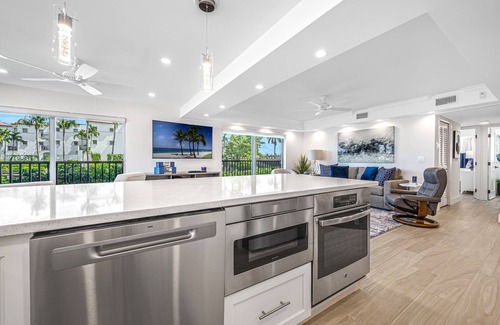 Moorings Condo | Beautiful condo 2bed/2bath million-dollar view, totally update, private entrance