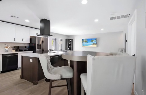 Camelback East Condo | Beautiful Condo Getaway