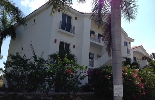 El Cid Condo | Beautiful Condo in Villa with shared pool on a private Golf Course Security 24/7