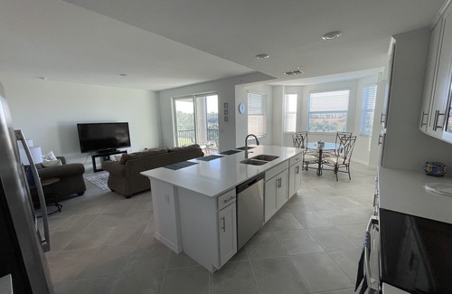 Venice Condo | Beautiful Condo Overlooking Wellen Golf Course!