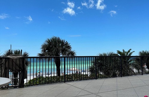 Indian Shores Condo | beautiful condo in beach with huge balcony.