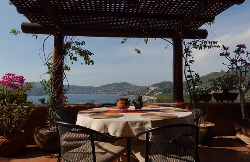 Playa Las Gatas House | Beautiful Condo With Gorgeous Ocean View 5 Min Walk from the best beach in Zihua