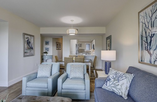 Hilton Head Island Condo | Beautiful condo with ocean & pool views, hot tub + snowbird friendly
