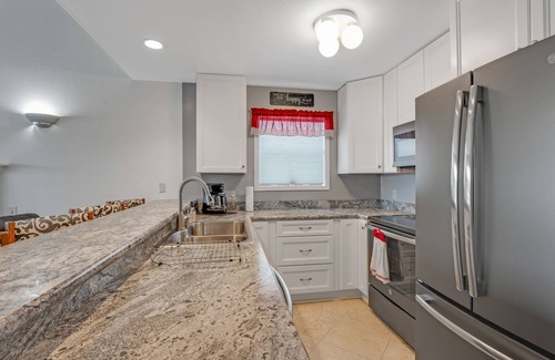 Lake of the Ozarks House | Beautiful Condo with Main Channel View Sleeps 8