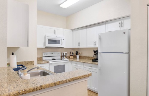 Clearwater Condo | Beautiful condo with Heated Pool, fitness room in fabulous Clearwater