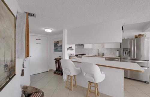 Rock Harbor Condo | Beautiful condo with amazing views!