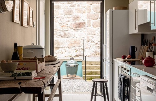 Stonehaven House | Beautiful converted countryside two-bedroom house blending rustic charm with modern comfort. Sleeps 4 with a wood fired hot tub.