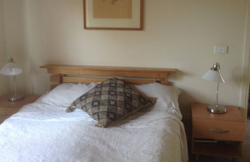 Barwon Heads House | Beautiful Cottage one street from the river...