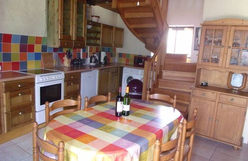 Moussac Cottage | Beautiful Cottage. Enclosed Garden. Pets Welcome