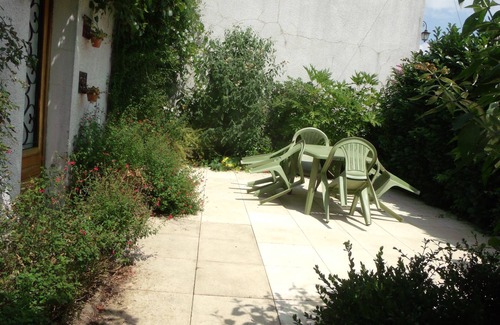 Moussac Cottage | Beautiful Cottage. Enclosed Garden. Pets Welcome