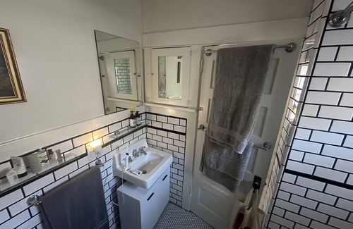Elysian Heights Cottage | Beautiful Cottage in Echo Park Los Angeles .