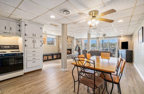 Sister Lakes Cottage | Beautiful Cottage on Big Crooked Lake Sister Lakes