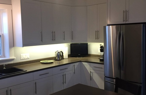Darnley Cottage | Beautiful Cottage 'Sweet Pea Place' waiting for you at Thunder Cove