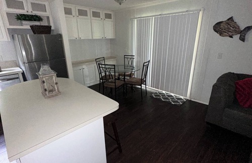 Highland Cottage | Beautiful cottage on lake istokpoga with lake view!