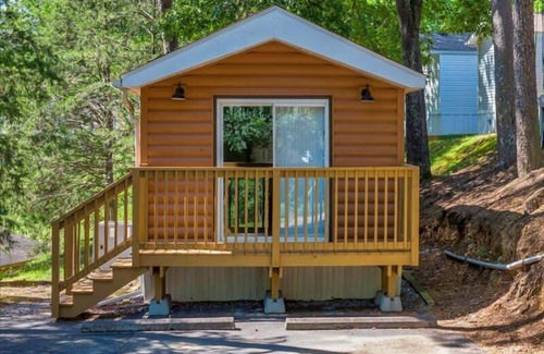 Gatlinburg - Pigeon Forge Cottage | Beautiful Cottage with Breathtaking View