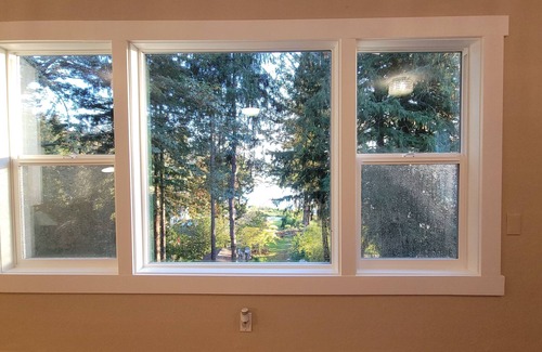 Sedro-Woolley Cottage | Beautiful Cottage on Lake & Creekn