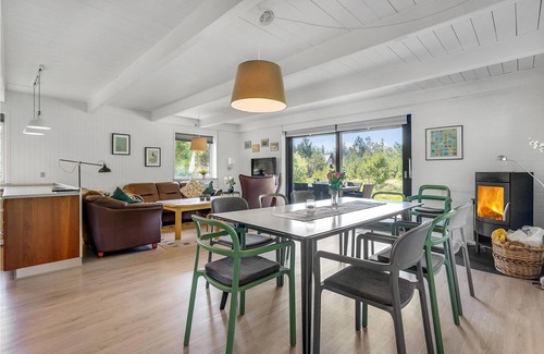 Havneby House | Beautiful cottage with room for 10 people and 1 child under four years.