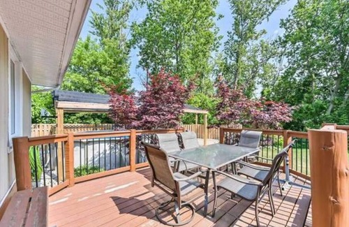Innisfil House | Beautiful country escape 5 min. from beach