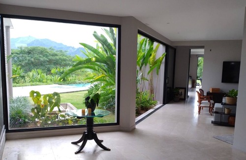 Pereira House | Beautiful Country House in gated community Come enjoy Colombia's Coffee Region .