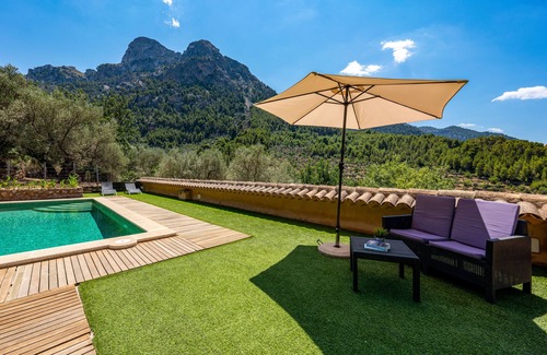 Biniaraix House | Beautiful country house with pool and breathtaking panoramic views