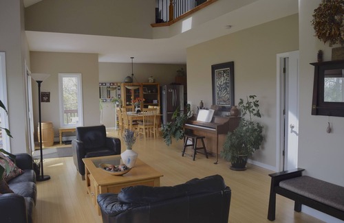 Lansing House | Beautiful country views close to Ithaca in the Finger Lakes region
