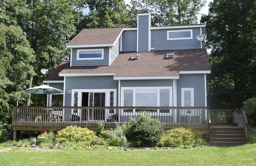 Lansing House | Beautiful country views close to Ithaca in the Finger Lakes region