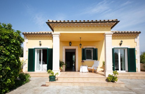 Buger Cottage | Beautiful countryside home in Buger