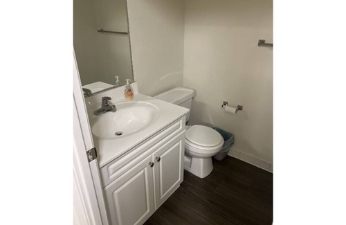 Cathedral Heights Apartment | Beautiful, cozy apartment in Northwest Washington, D.C.