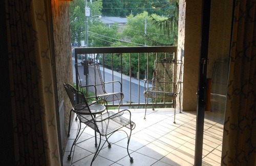 Gatlinburg Condo | Beautiful cozy condo located just minutes from all the excitement.