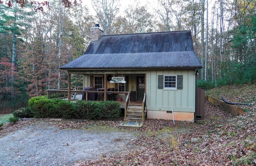 Arden Cottage | Beautiful & Cozy Cottage on a Private Lake set in 20 secluded acres