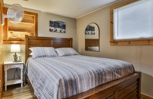 Weirs Beach Cottage | Beautiful & Cozy Cottage in Laconia