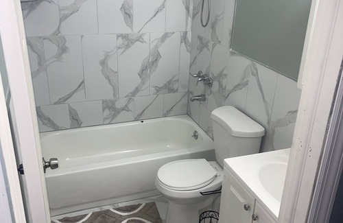 Queens House | Beautiful cozy home near JFK & LGA