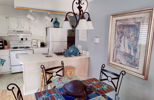 Northeast Pensacola House | Beautiful, cozy, quiet, friendly, 3 miles from everything including nightlife.