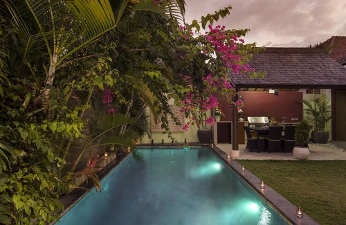 Sunset Road Villa | beautiful cozy villa