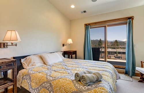 Hood River House | Beautiful Creekside DT Hood River Home, balcony w/River Views, walk to town