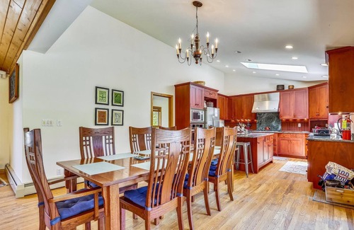 Timberline House | Beautiful custom built home offers peace and quiet in a beautiful setting.