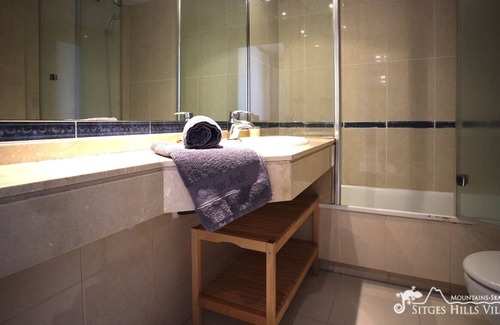 Sant Pere de Ribes Apartment | Beautiful designer apt, close to sea, full A/C & pool