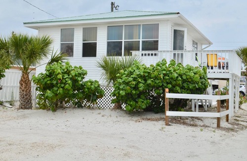 Fort Myers Beach Cottage | Beautiful deck view of the beach!