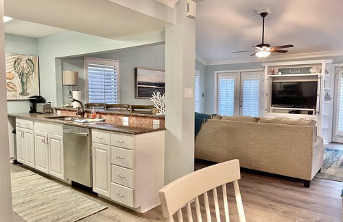 Holiday Isle Villa | Beautiful Destin Villa in Private Gated Resort Community