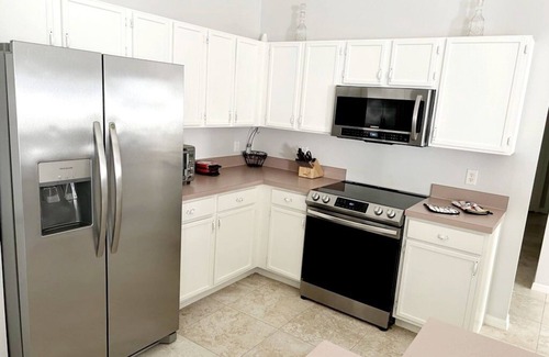 Clear Creek House | Beautiful Disney themed home 4/3 villa w/private pool, Lakeview close to parks