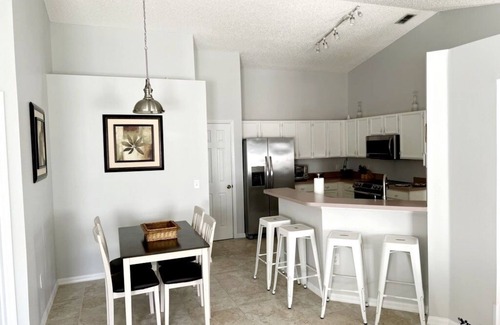 Clear Creek House | Beautiful Disney themed home 4/3 villa w/private pool, Lakeview close to parks