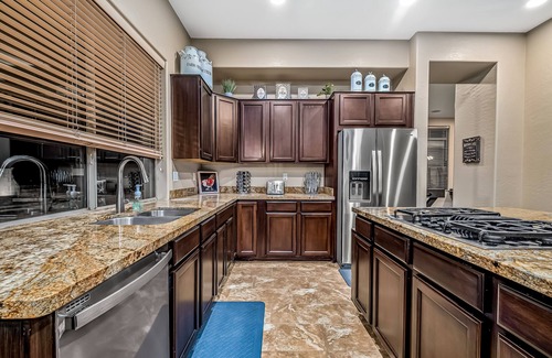 Arabian Views House | Beautiful, dog-friendly home with a private pool, game room & putting green