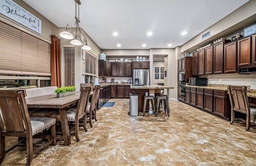 Arabian Views House | Beautiful, dog-friendly home with a private pool, game room & putting green