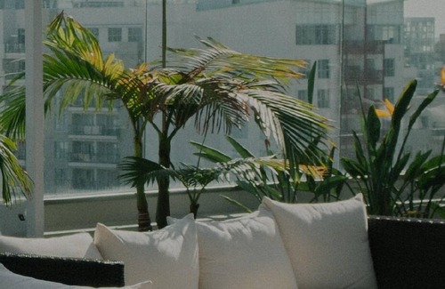 Chinatown Apartment | Beautiful Downtown 1BR w/Gym & W/D, near South Station, by Blueground